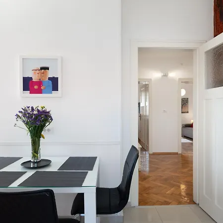 Top Spot Apartment